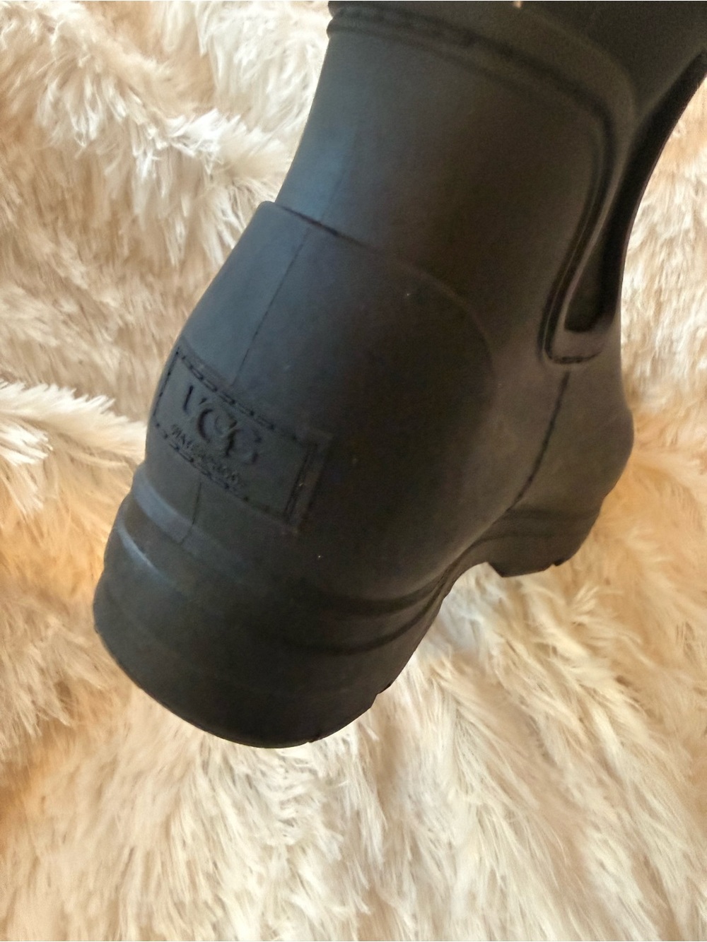 UGG Women’s Droplet Rain Boots - Black - Picture 2 of 4